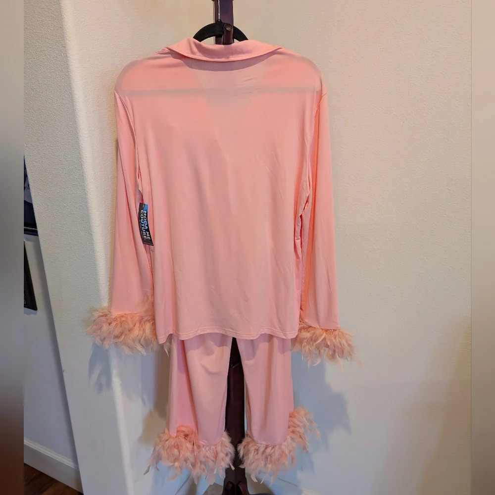 Moda Me Couture Peachy-Pink Feather Trimmed Pajamas Set, Size L - NEW - Picture 2 of 12